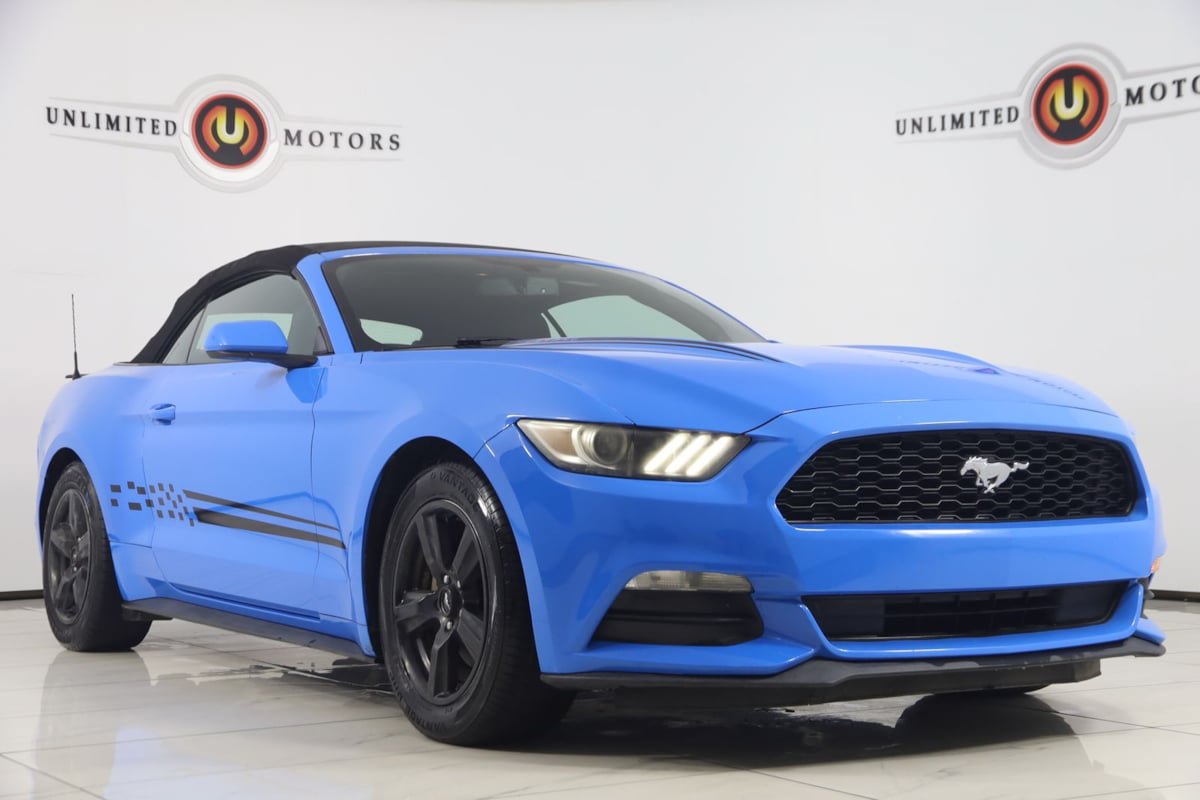Used 2017 Ford Mustang Convertible RWD image 39