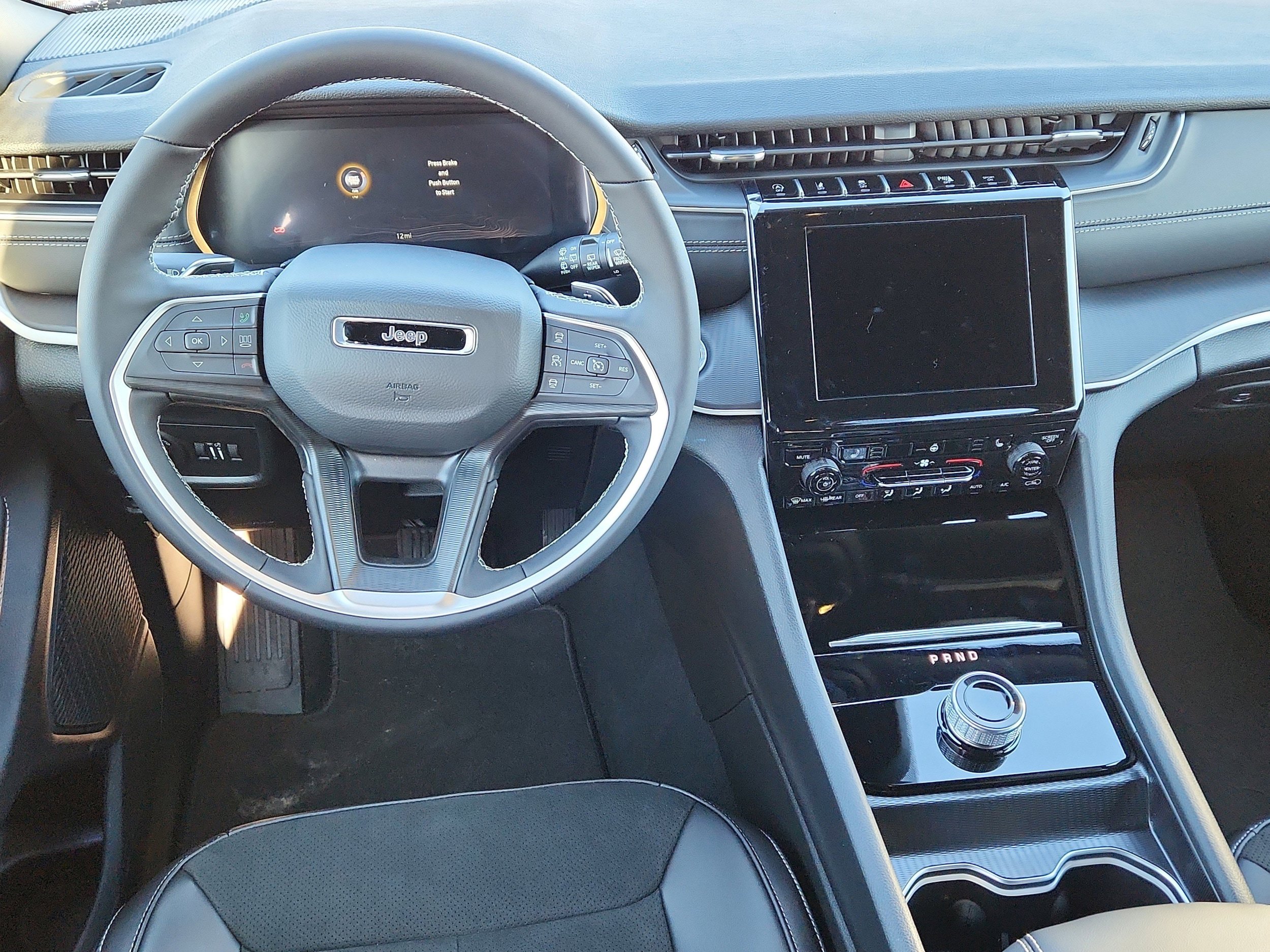 New 2025 Jeep Grand Cherokee Altitude AWD/4WD image 14
