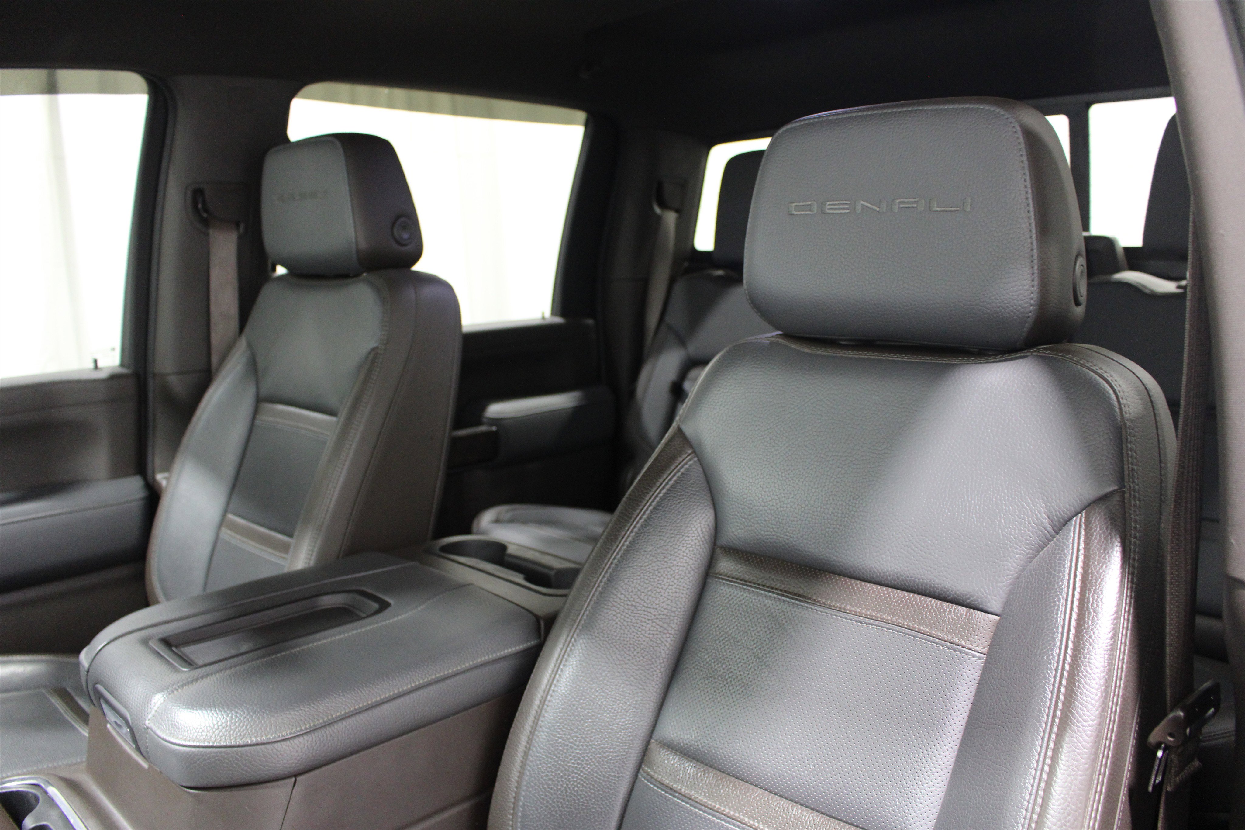 Used 2020 GMC Sierra 2500 Denali AWD/4WD image 4