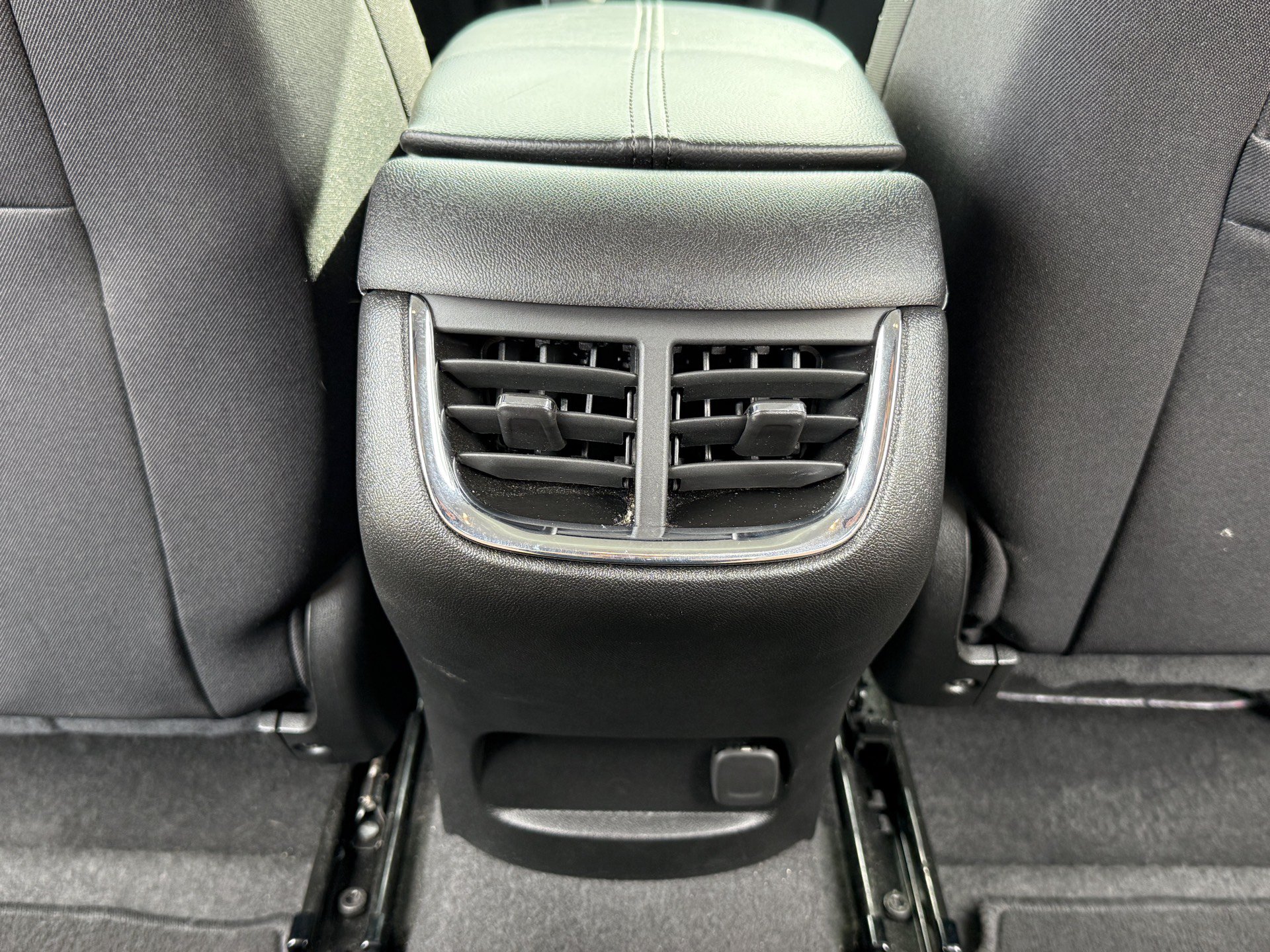 Used 2025 Chevrolet Malibu LT FWD image 30