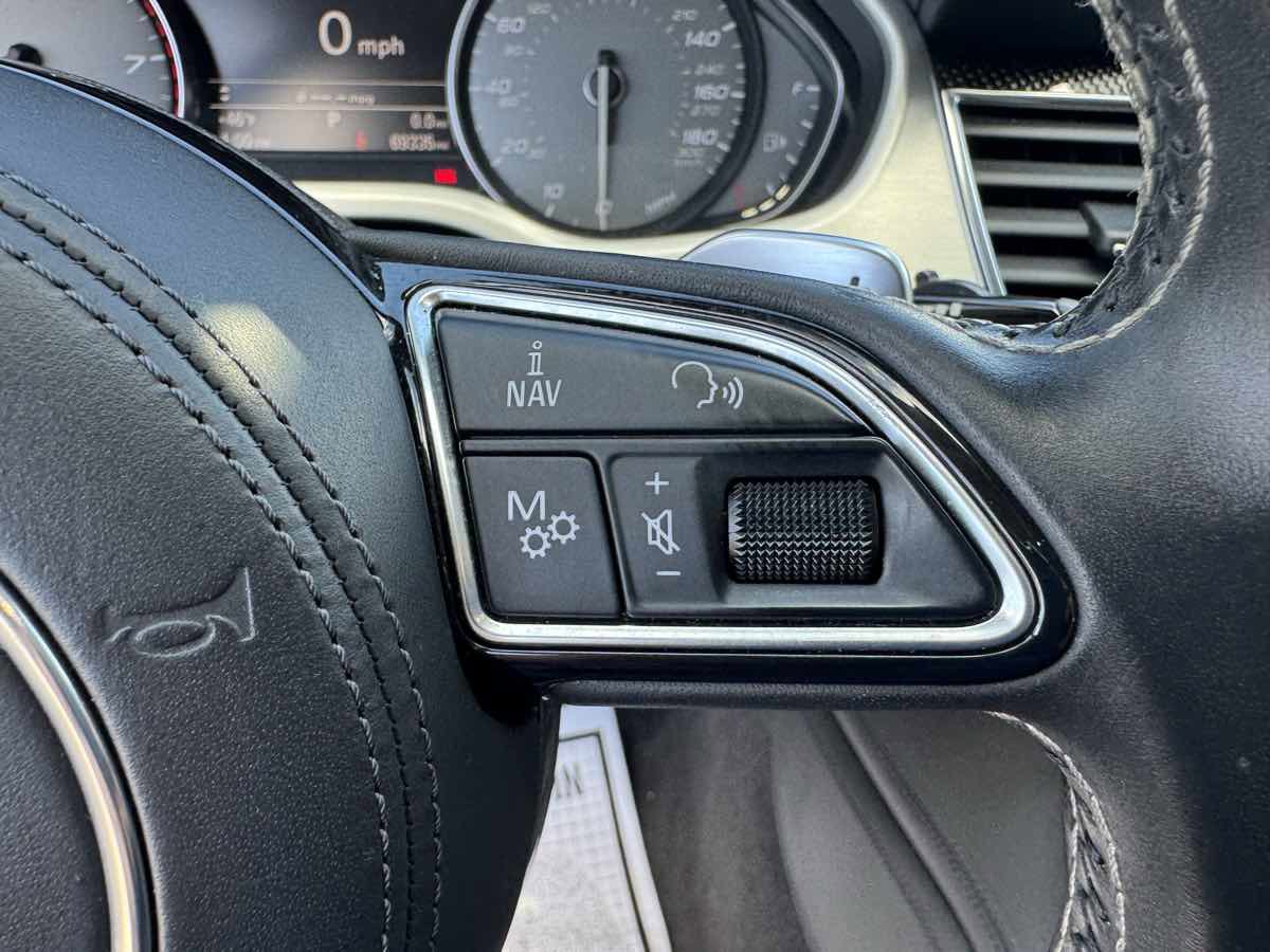 Used 2014 Audi S8 w/ Driver Assistance Package image 15