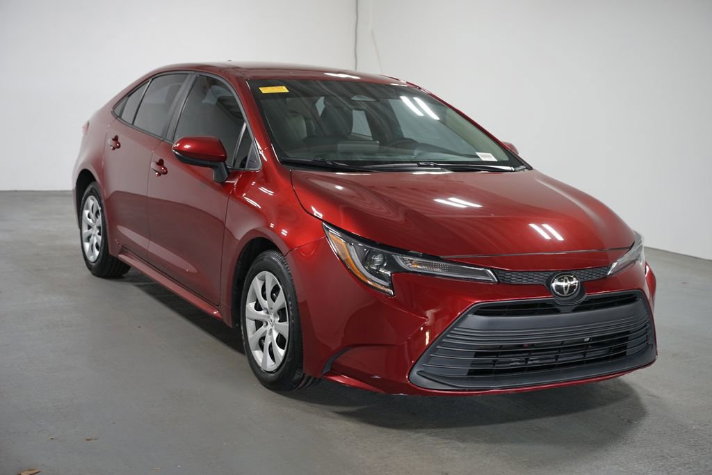 Certified 2023 Toyota Corolla LE image 3