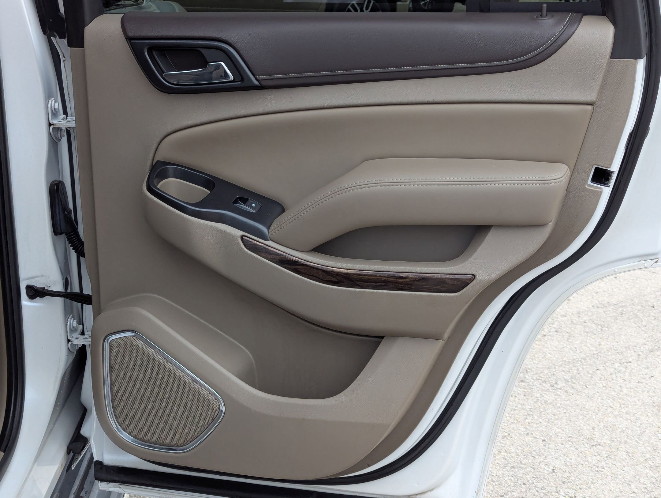 Used 2016 GMC Yukon SLT w/ Open Road Package image 27