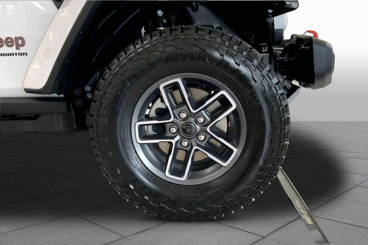 New 2026 Jeep Gladiator Mojave AWD/4WD image 9