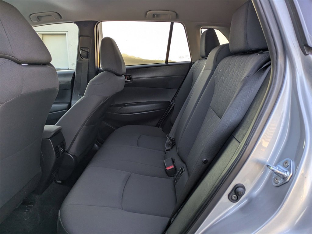 Used 2025 Toyota Corolla Cross LE image 27