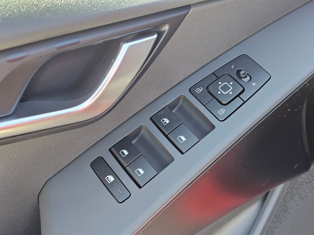 New 2026 Kia Niro LX FWD image 30