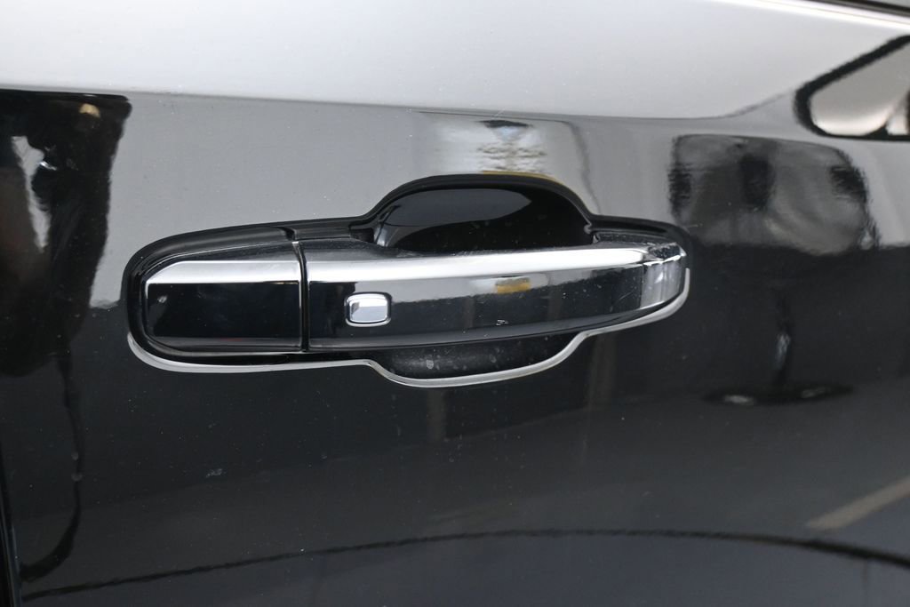 Used 2023 Chevrolet Silverado 1500 RST RWD image 39