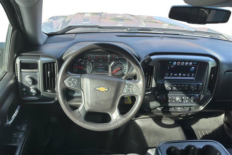 Used 2018 Chevrolet Silverado 1500 LT w/ LT Eassist Package AWD/4WD image 14