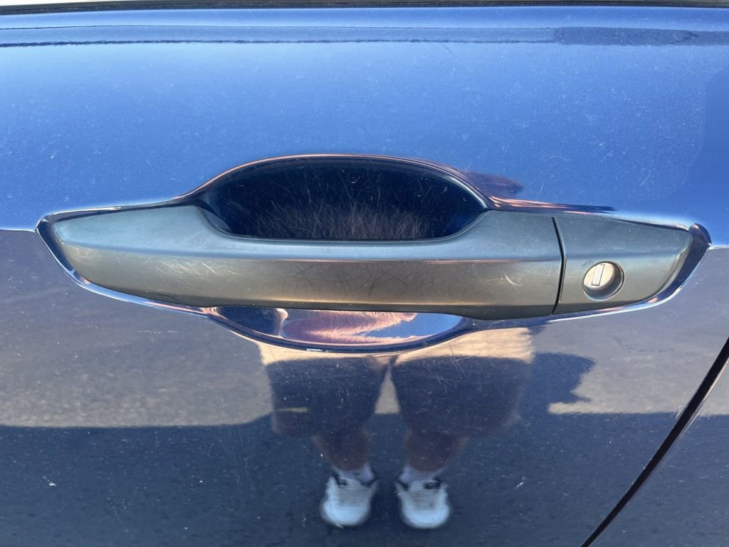 Used 2018 Honda CR-V LX image 16