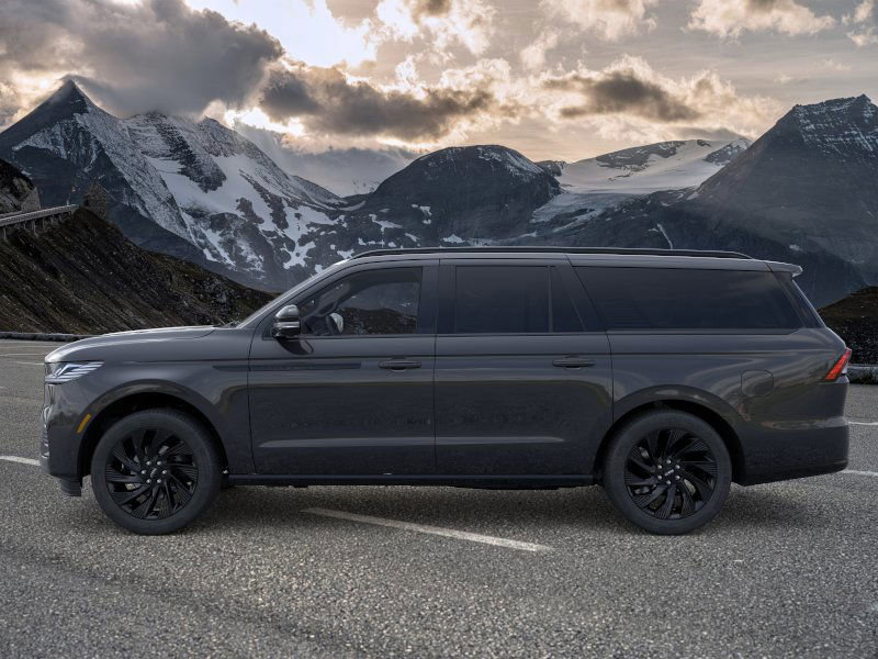 New 2025 Lincoln Navigator L Reserve image 3