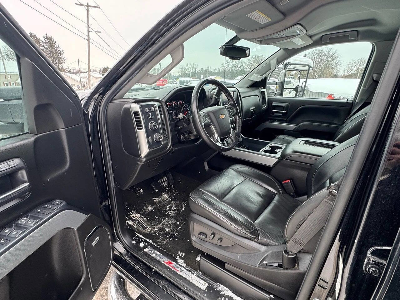 Used 2018 Chevrolet Silverado 2500 LTZ w/ Vortec Plus Package image 6