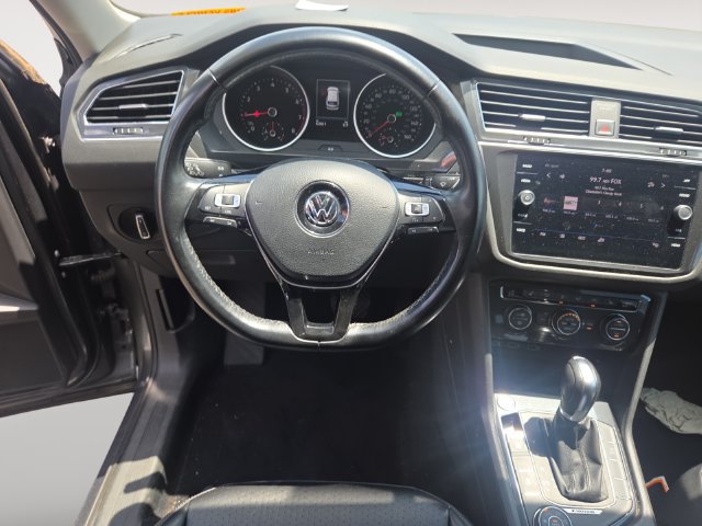 Used 2018 Volkswagen Tiguan SE w/ 3rd Row Seat Package AWD/4WD image 10