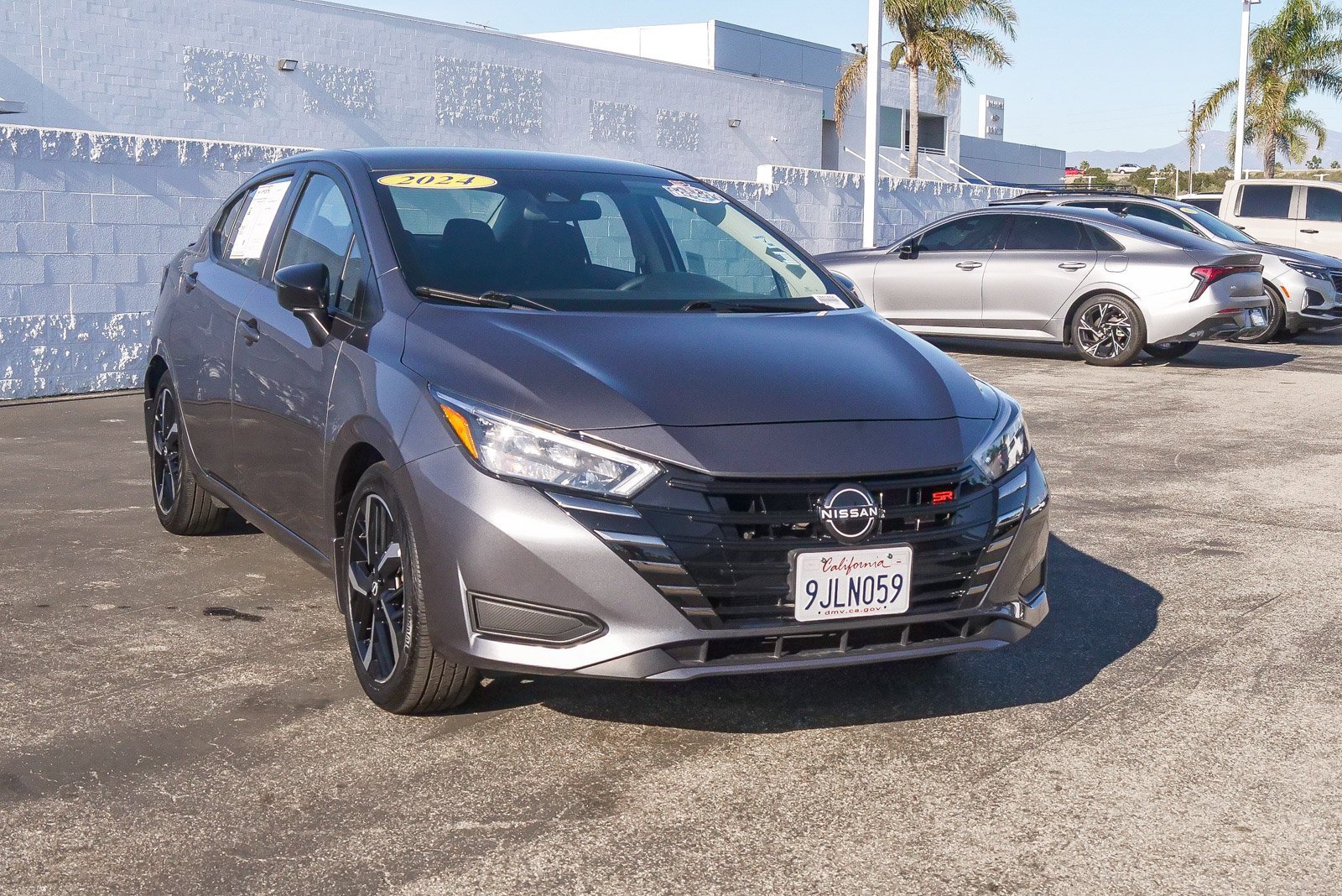 Used 2024 Nissan Versa SR w/ Trunk Package image 3