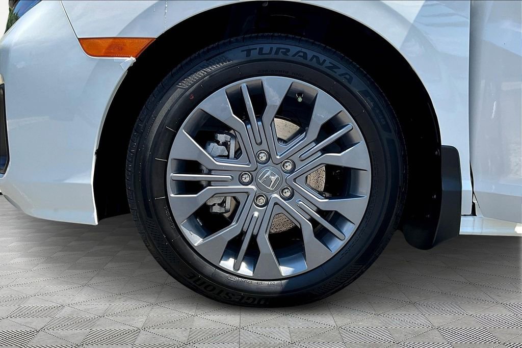 New 2026 Honda Odyssey Touring image 6