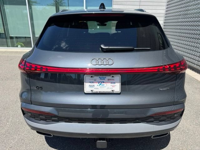 Certified 2025 Audi Q5 Premium AWD/4WD image 4