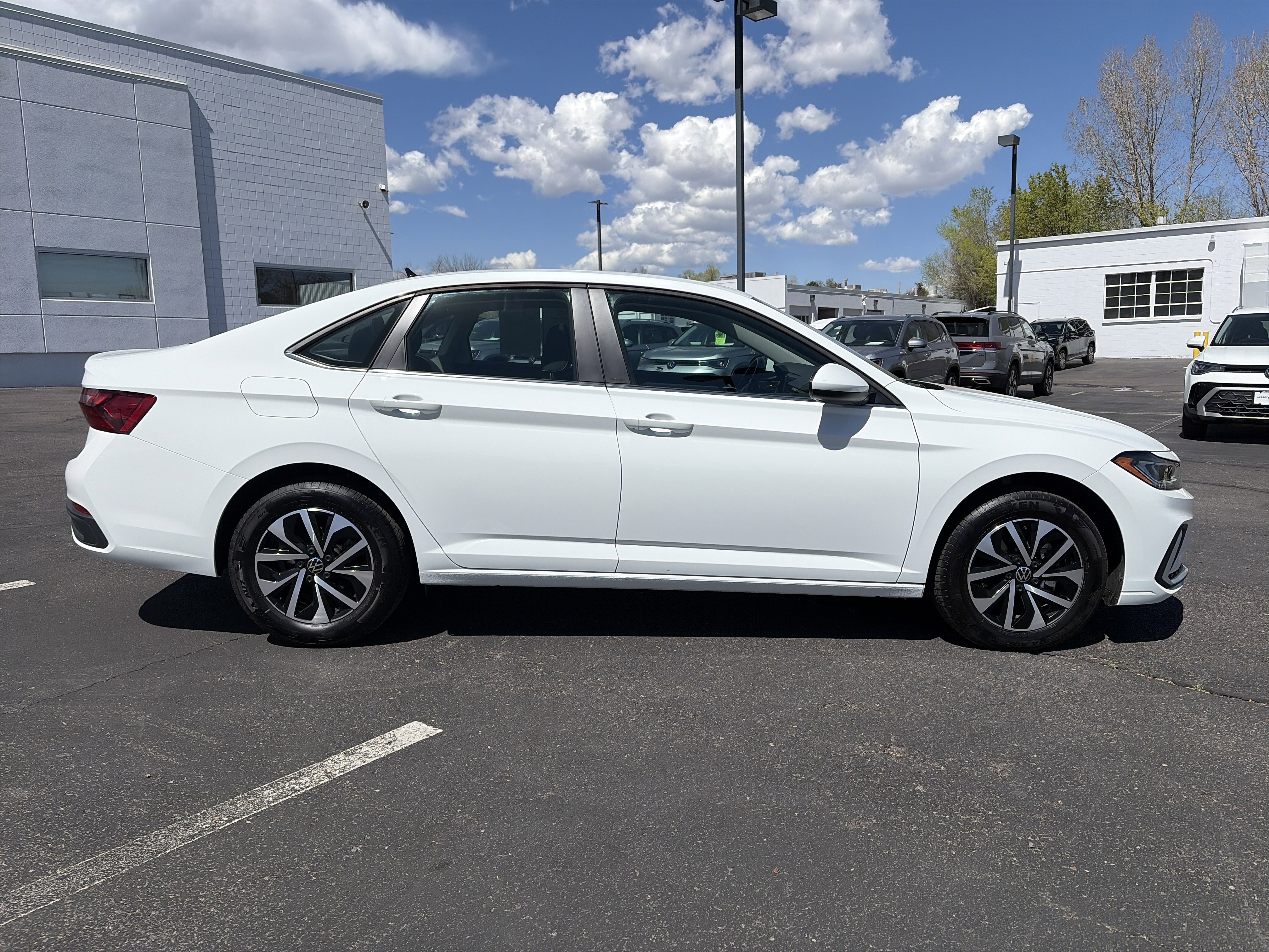 Certified 2025 Volkswagen Jetta S FWD image 4