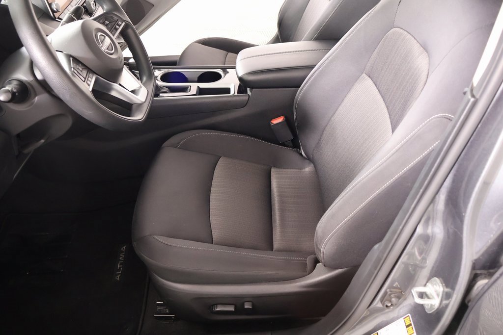Used 2024 Nissan Altima 2.5 SV image 10