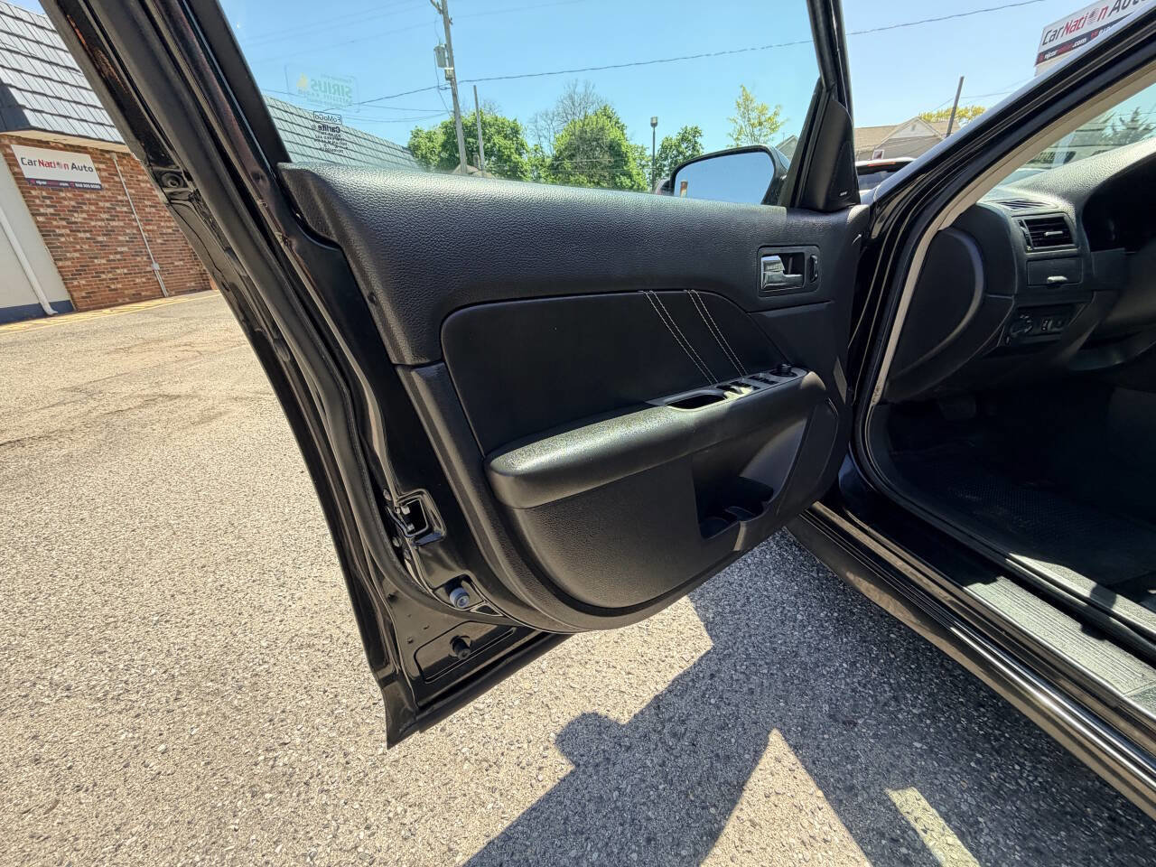 Used 2010 Ford Fusion Sport FWD image 24