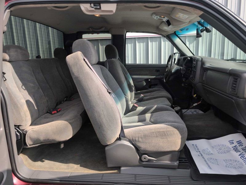 Used 2003 Chevrolet Silverado 2500 LS image 27