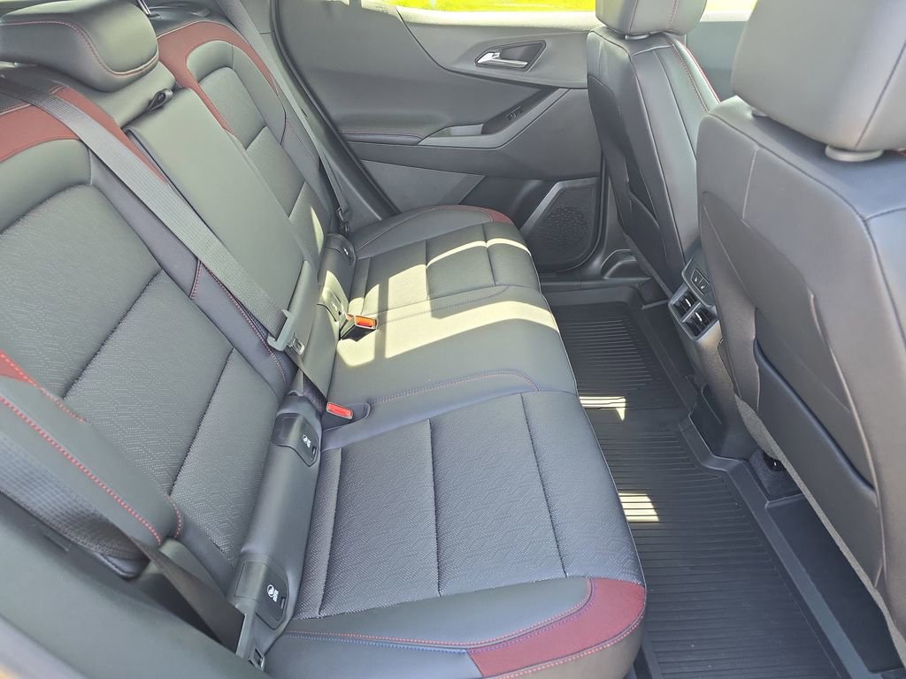 New 2026 Chevrolet Equinox RS w/ Convenience Package III FWD image 11