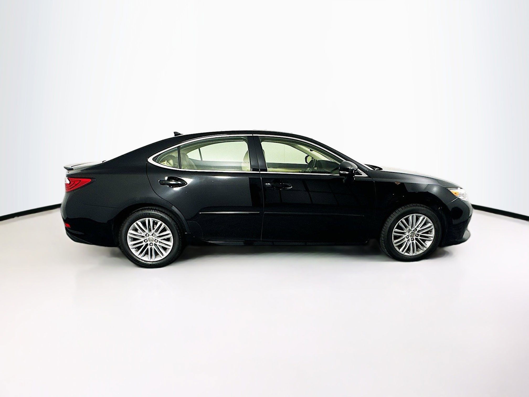 Used 2014 Lexus ES 350 w/ Luxury Package image 10