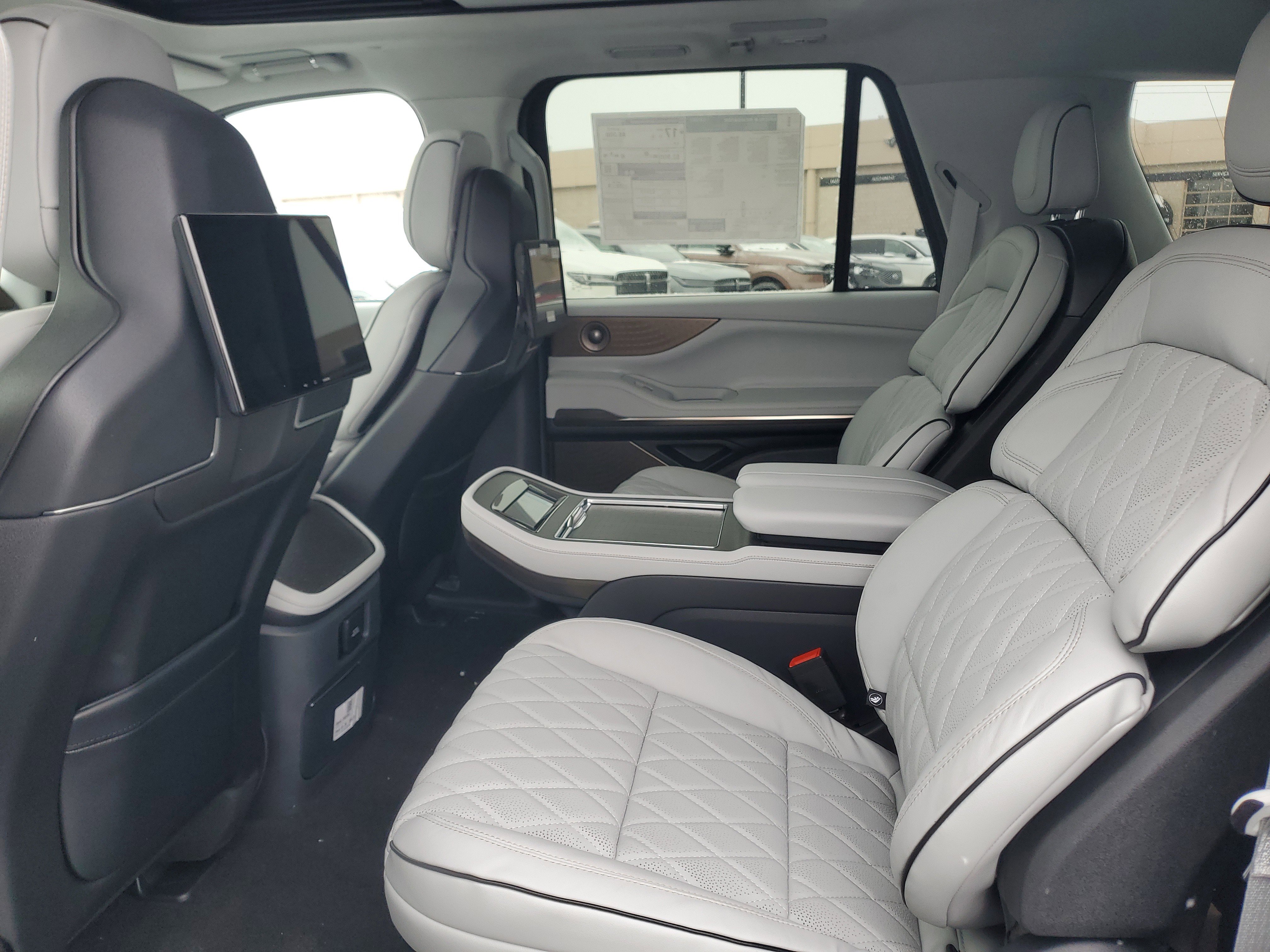 New 2026 Lincoln Navigator L Black Label image 27