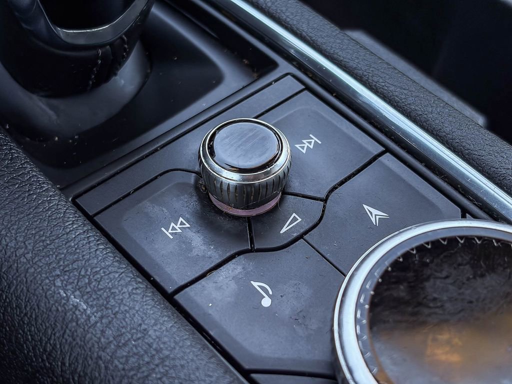 Used 2023 Cadillac XT6 Sport image 31