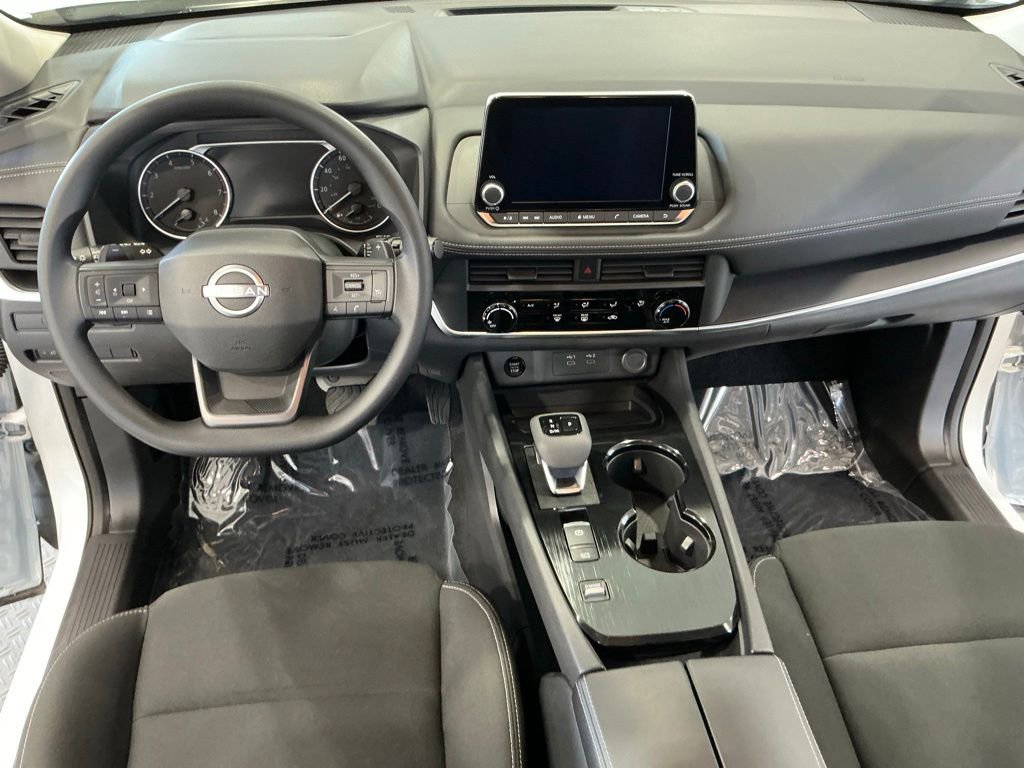 Used 2025 Nissan Rogue S FWD image 8
