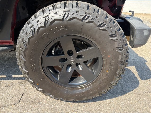 Used 2010 Jeep Wrangler Unlimited Rubicon w/ Trailer Tow Group AWD/4WD image 9