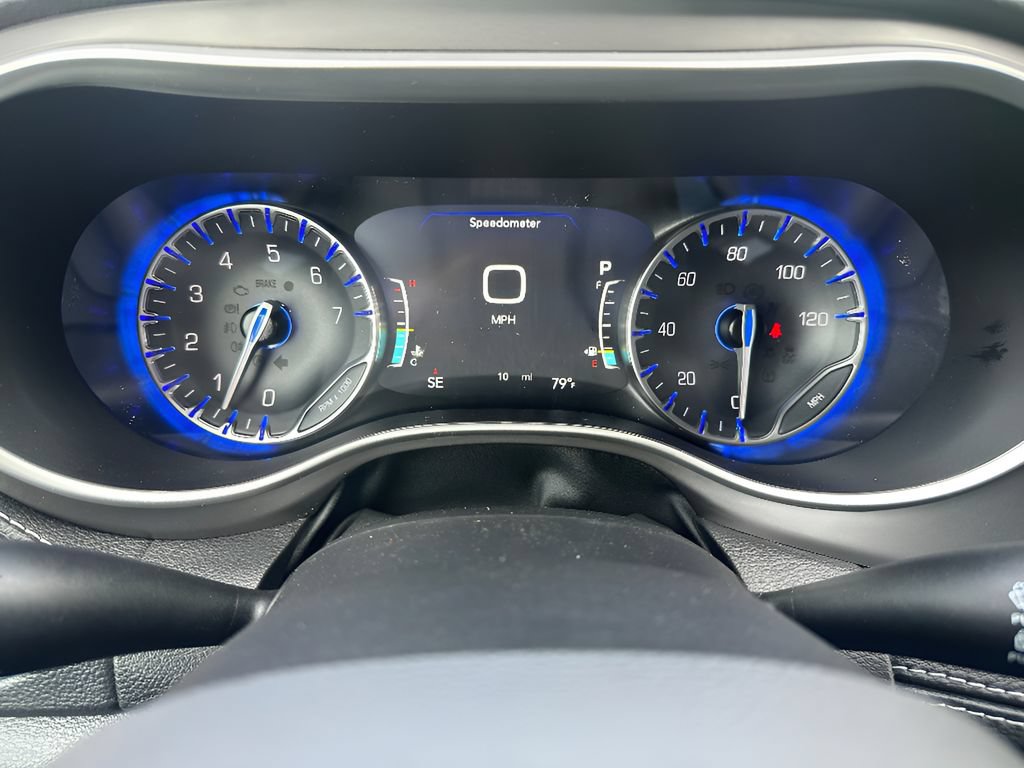 New 2027 Chrysler Pacifica Select FWD image 31