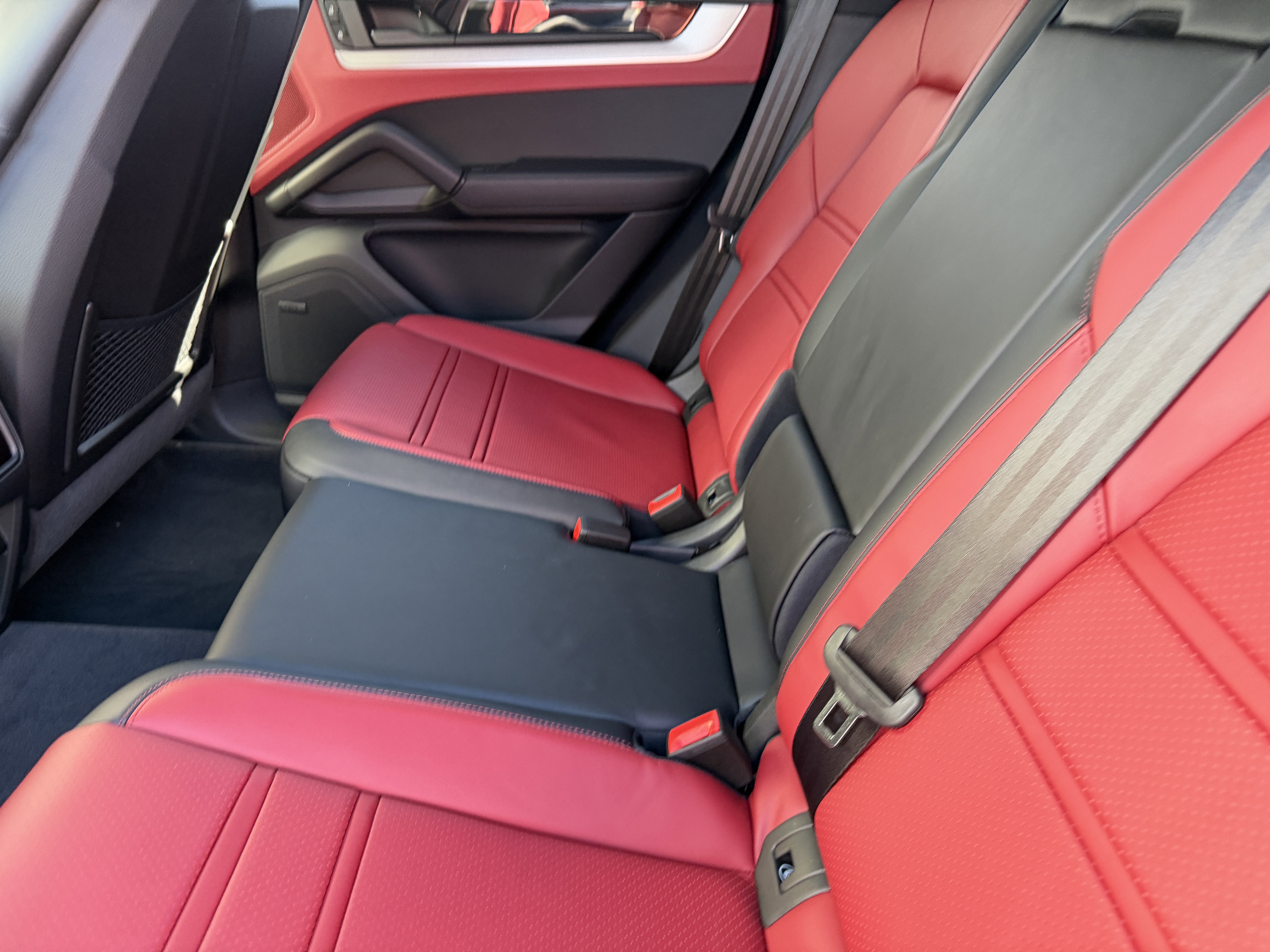 New 2026 Porsche Cayenne Coupe image 21
