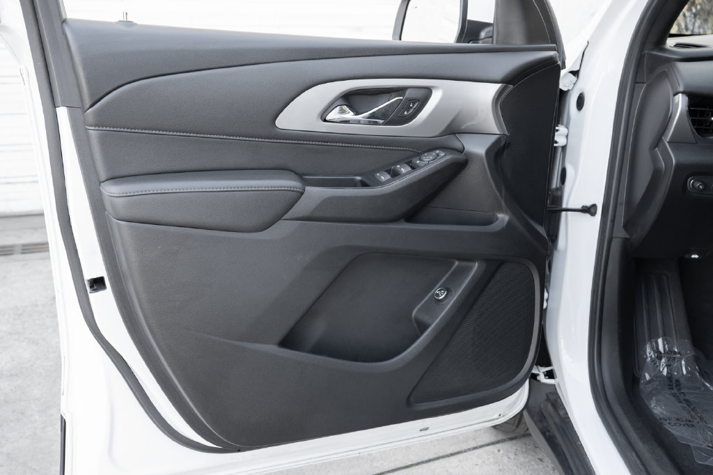 Used 2023 Chevrolet Traverse LT FWD image 19