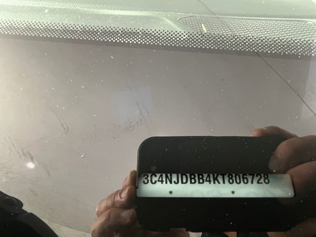 Used 2019 Jeep Compass Latitude AWD/4WD image 26