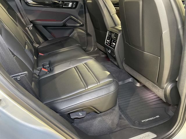 Certified 2023 Porsche Cayenne S AWD/4WD image 22