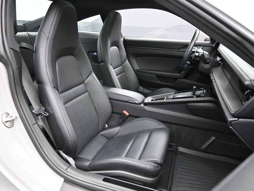Certified 2022 Porsche 911 Carrera 4 GTS image 28