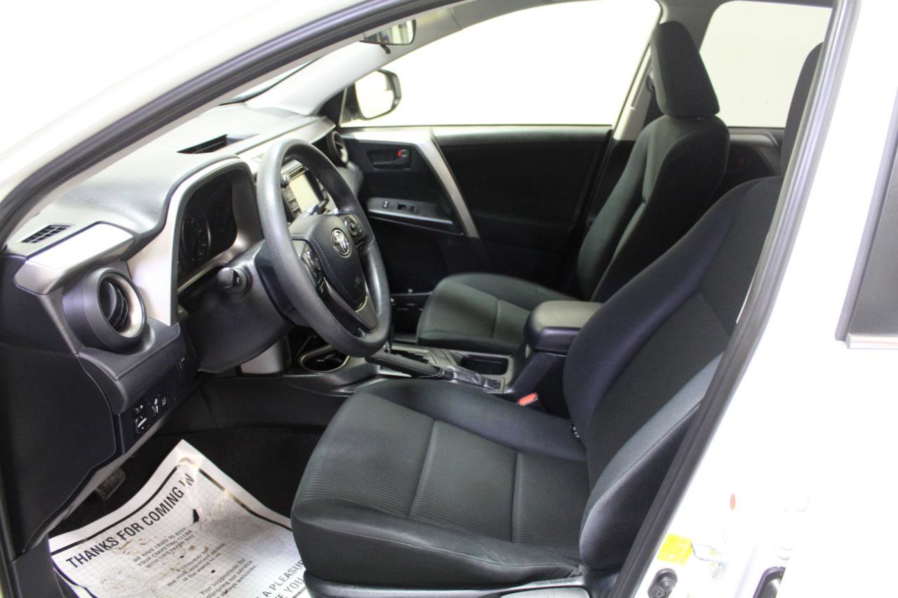 Used 2017 Toyota RAV4 LE image 15