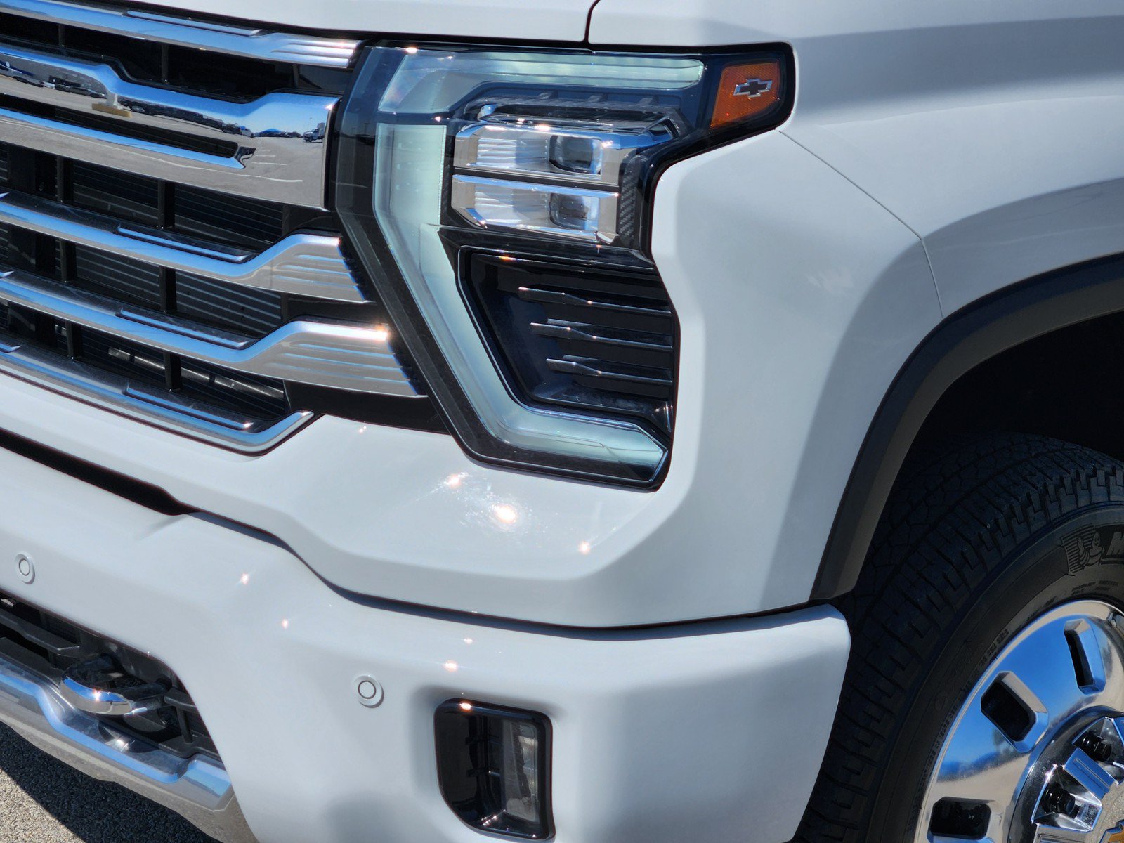 Used 2025 Chevrolet Silverado 3500 High Country w/ Technology Package AWD/4WD image 28