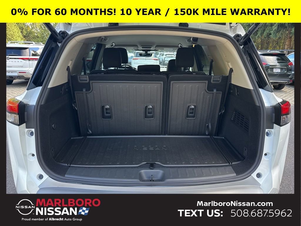 New 2025 Nissan Pathfinder SL w/ Cargo Package image 13