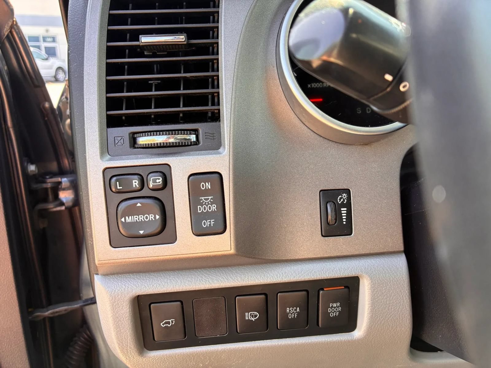 Used 2010 Toyota Sequoia Limited AWD/4WD image 17