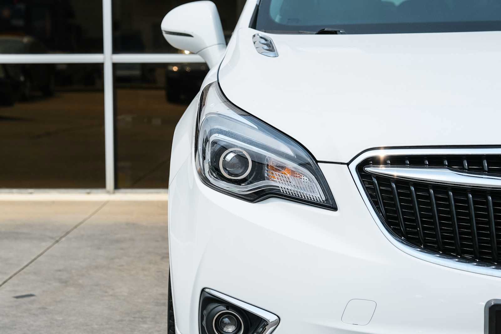 Used 2020 Buick Envision Essence FWD image 3