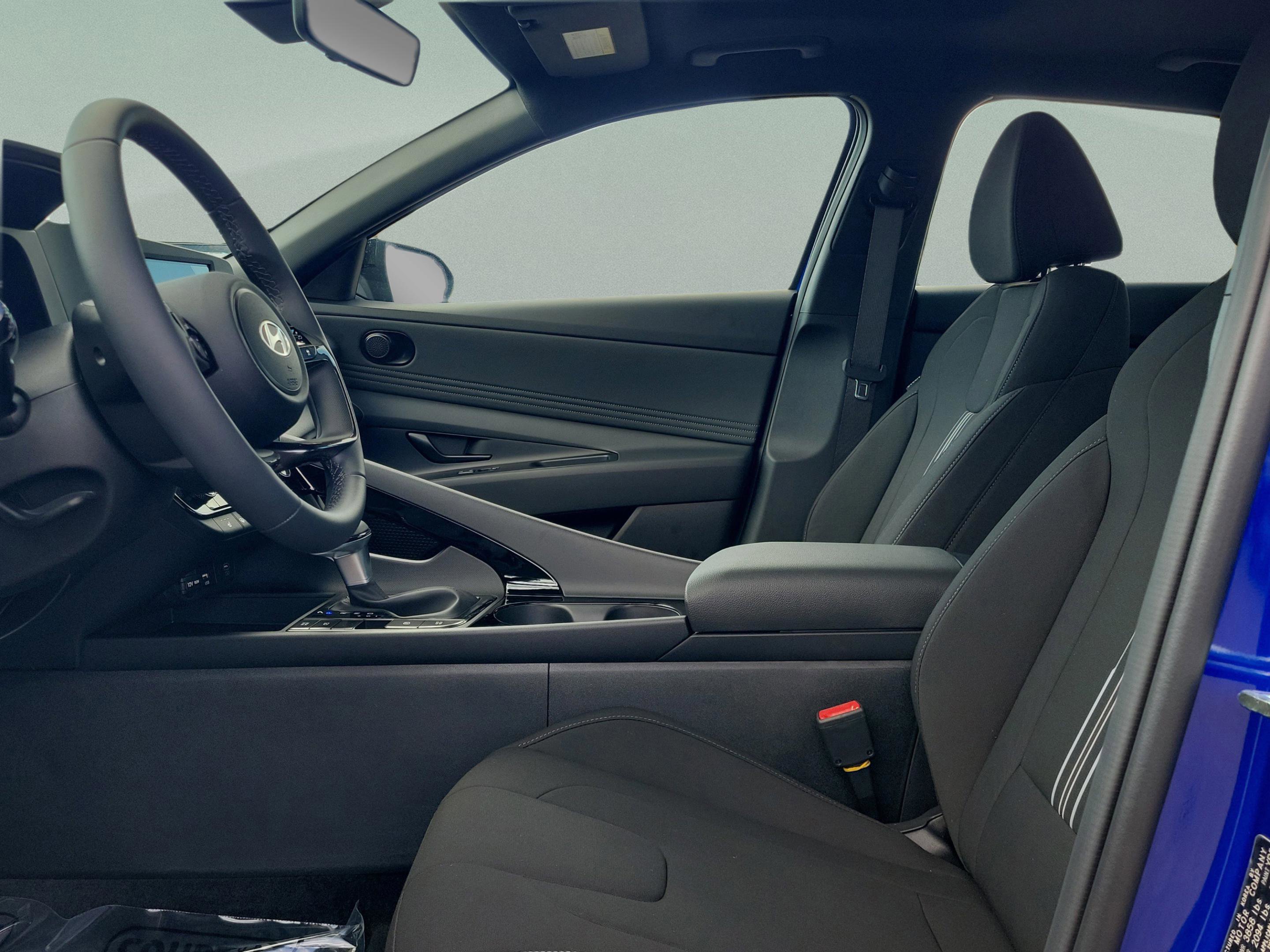 New 2026 Hyundai Elantra SEL Sport image 12