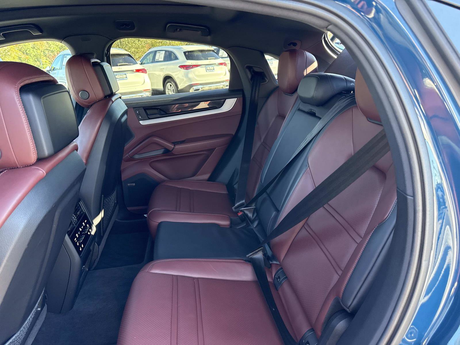 Used 2024 Porsche Cayenne S image 14