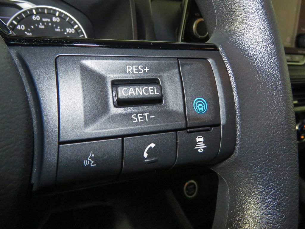 Certified 2022 Nissan Rogue SV image 27