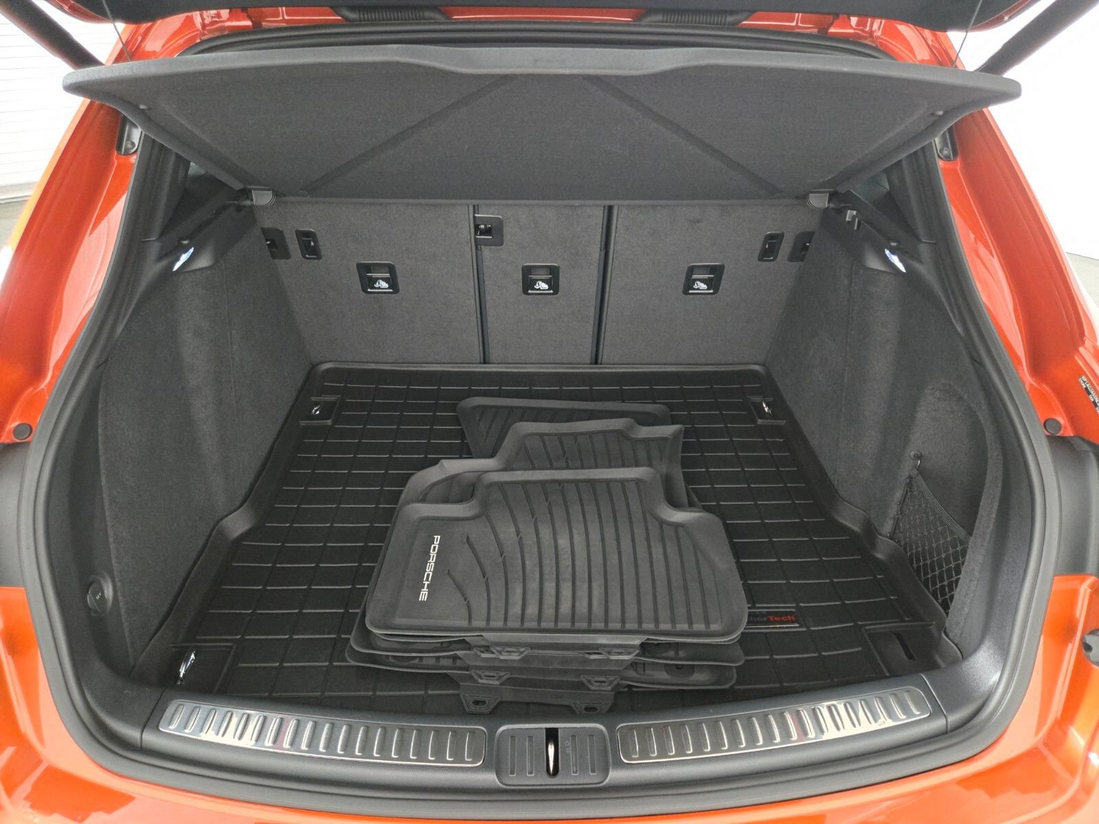 Used 2022 Porsche Macan S AWD/4WD image 14