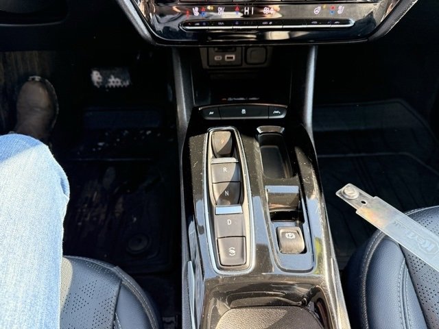 Used 2022 Chevrolet Bolt EUV Premier image 22