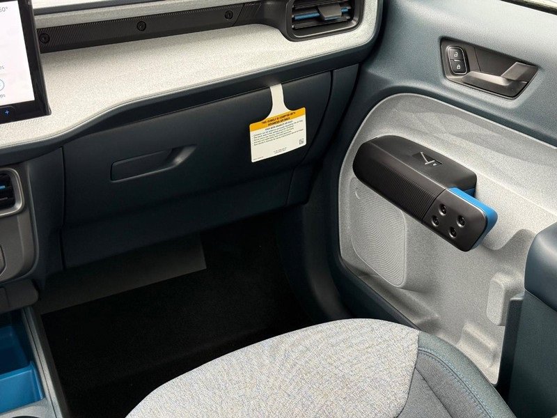 New 2025 Ford Maverick XLT image 10