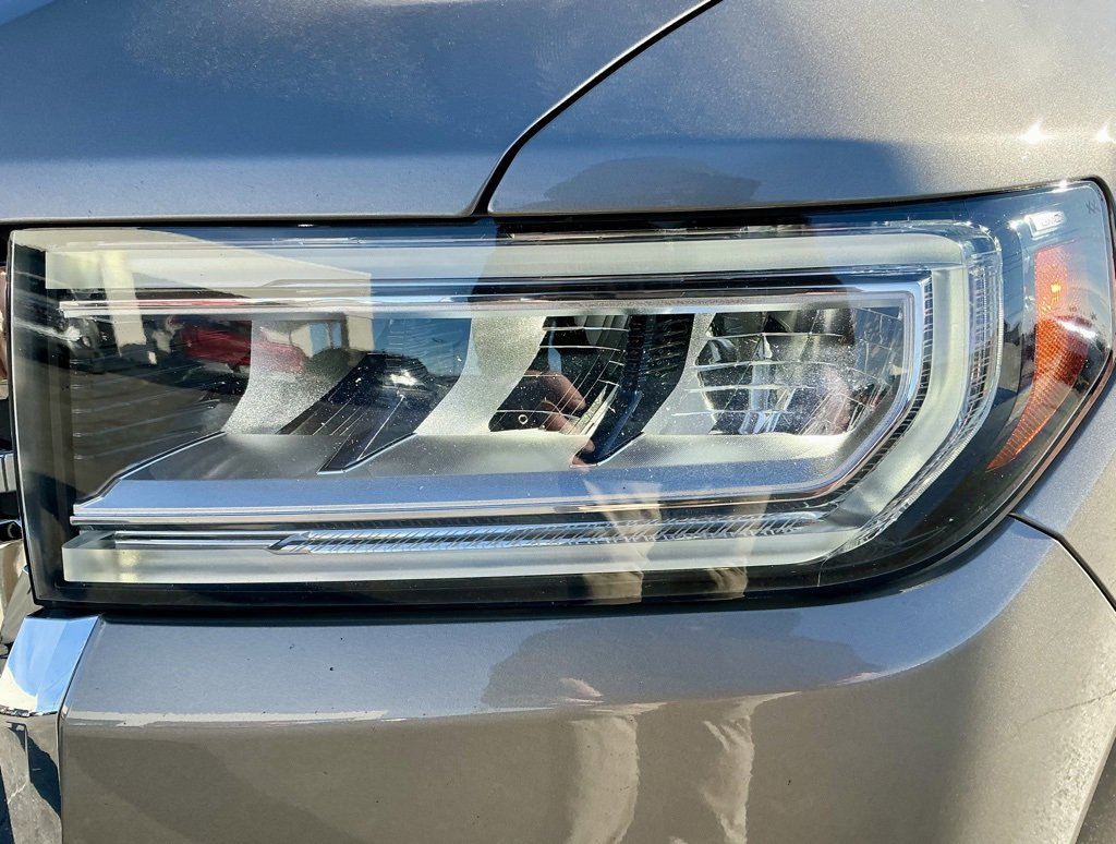 Used 2022 GMC Acadia Denali w/ Denali Ultimate Package image 10