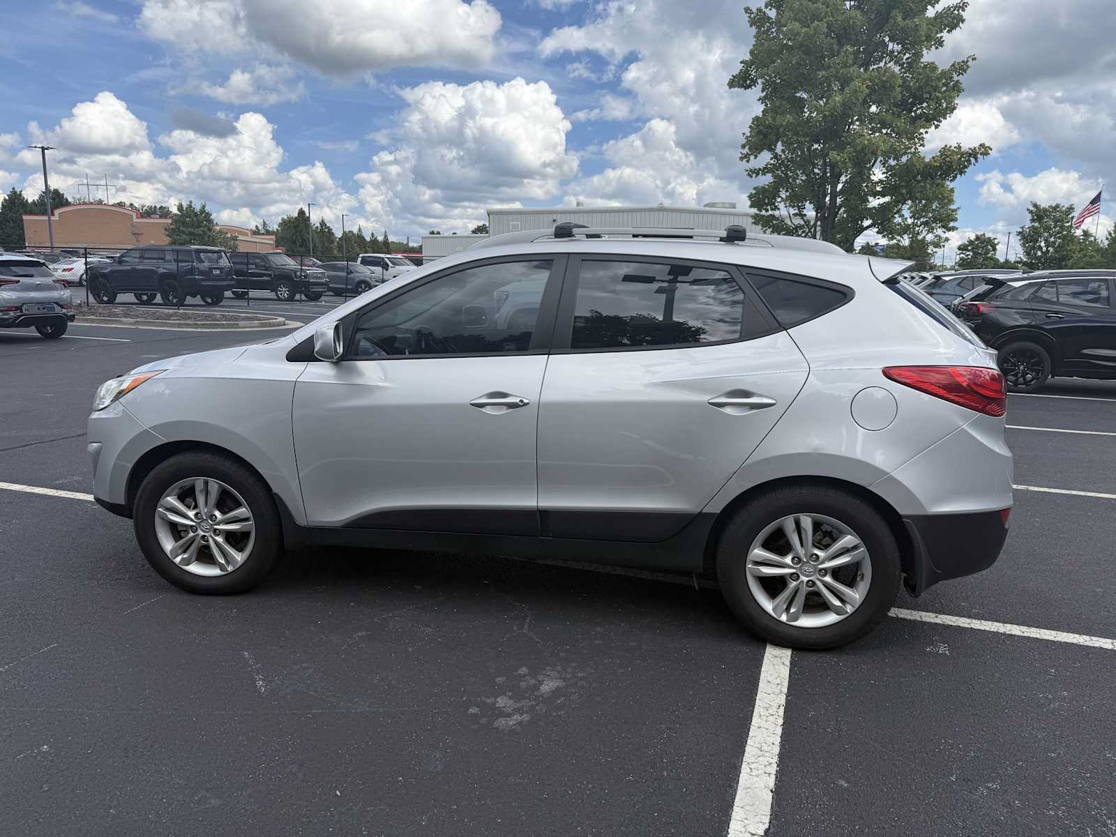 Used 2011 Hyundai Tucson GLS FWD image 6