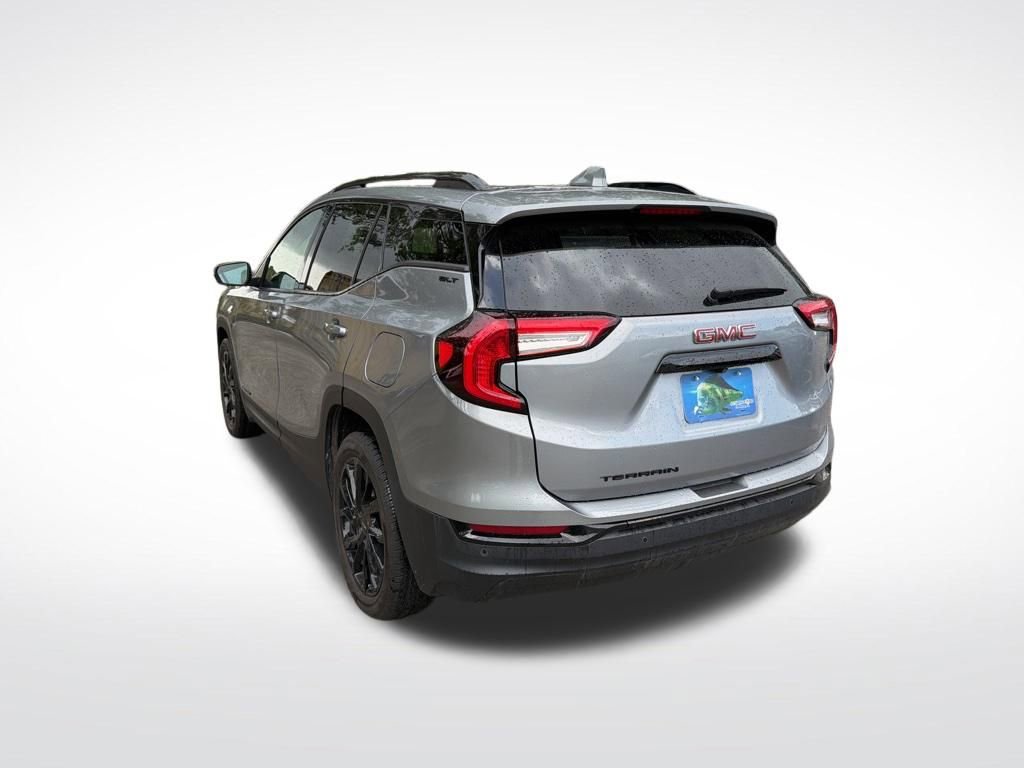 Used 2023 GMC Terrain SLT w/ Tech Package image 6
