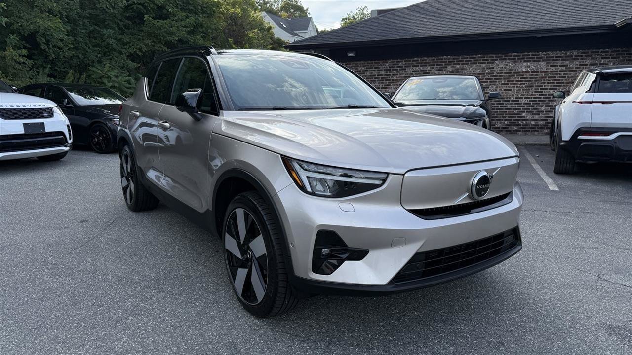 Used 2023 Volvo XC40 Recharge Ultimate AWD/4WD image 21